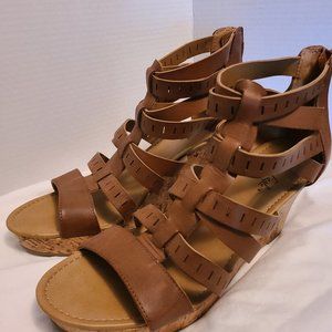 Women Shoes size 13 Wedge heel brown